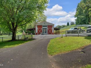 565 Gap Creek Rd, Elizabethton, TN 37643