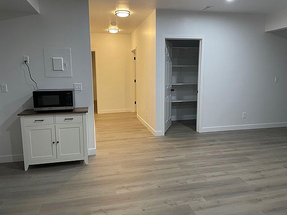 4th image of 8557 N Tiffany Ln N