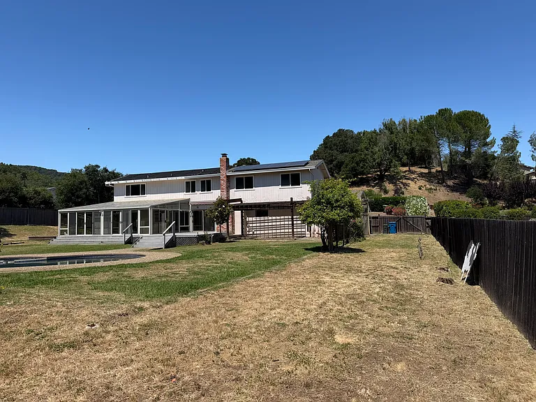 427 Bloom Ln — Photo 38