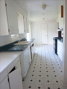 2nd image of 1803 Curtis Ct SE