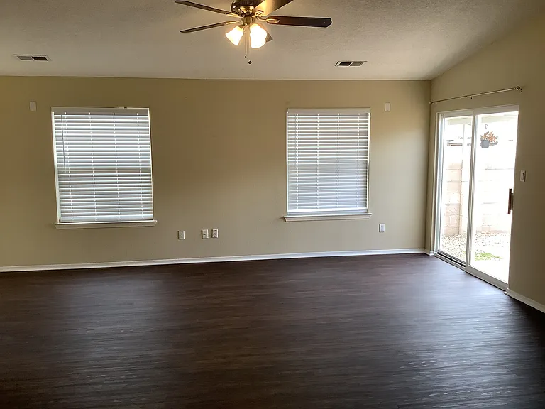 6609 Country Hills Ct NW — Photo 7