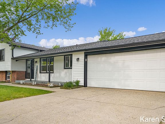 3rd image of 3543 N 144th Ave