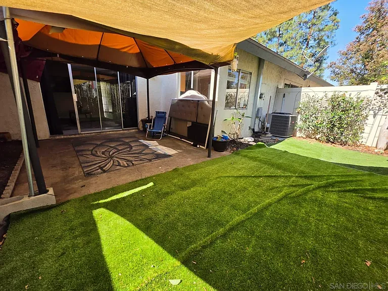 505 Smoketree Gln — Photo 2