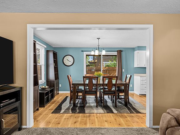 5th image of 3374 S Chickory Way