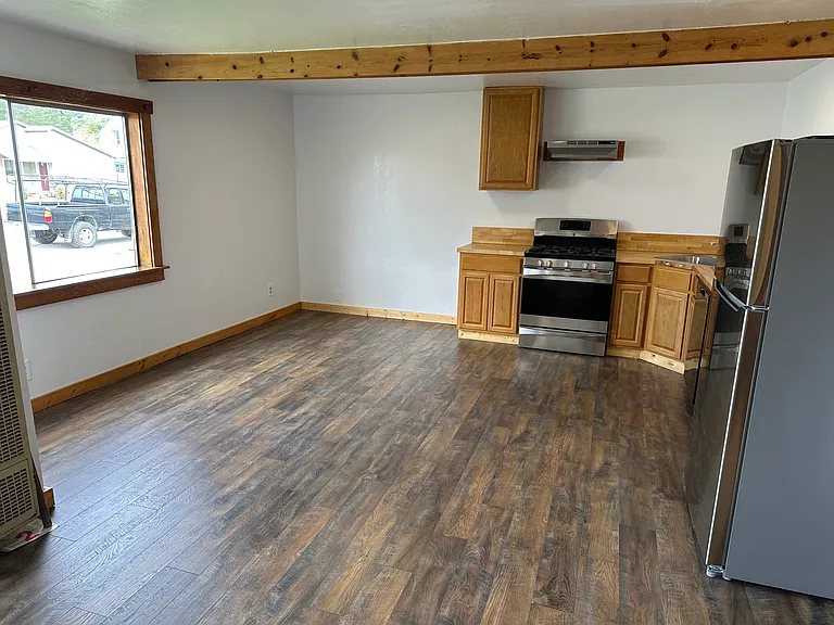 280 Railroad Ave #A — Photo 4