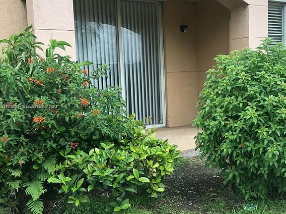 2nd image of 13770 NE 3rd Ct APT 101