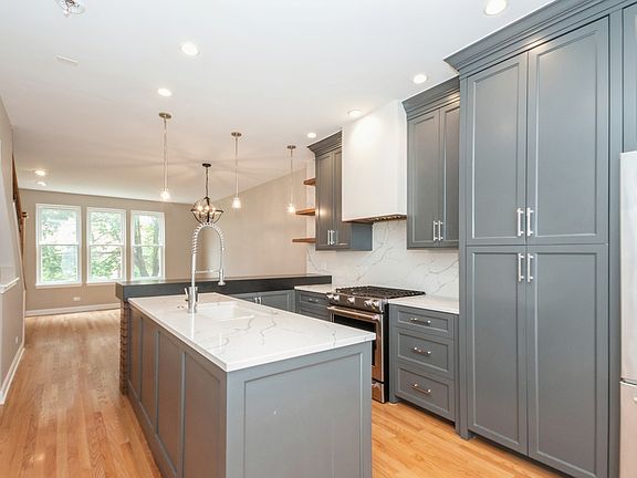 4th image of 5220 S Berkeley Ave Unit E