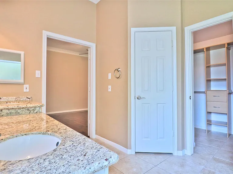 4530 Springfield Lakes St — Photo 17
