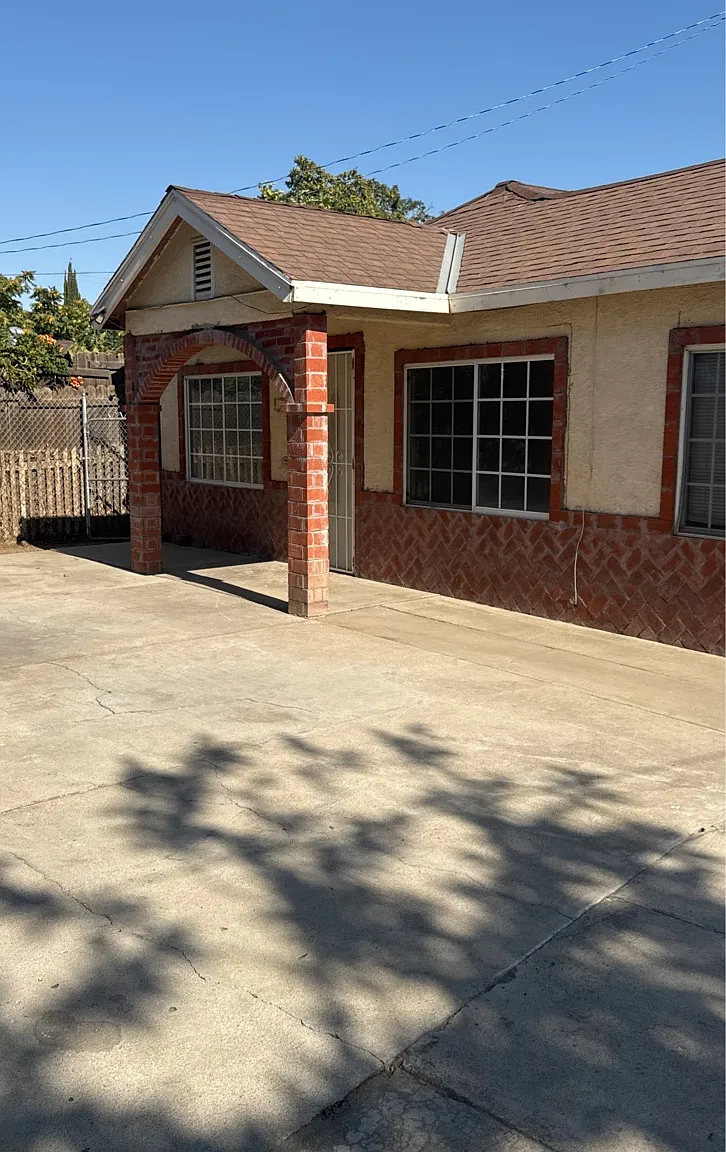 309 Harding Avenue - 1 — Photo 3