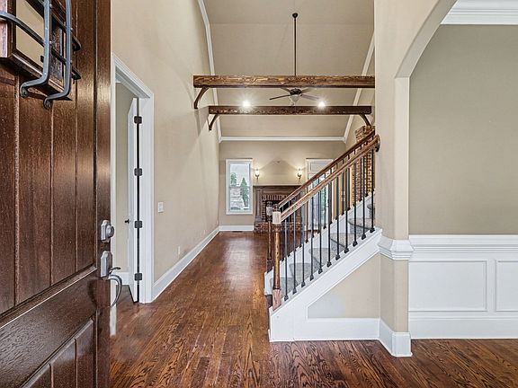 4th image of 1017 Alice Springs Cir