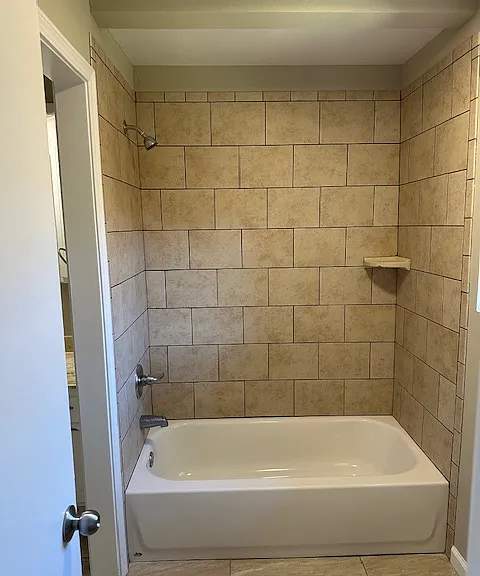 N Villa Ave — Photo 6