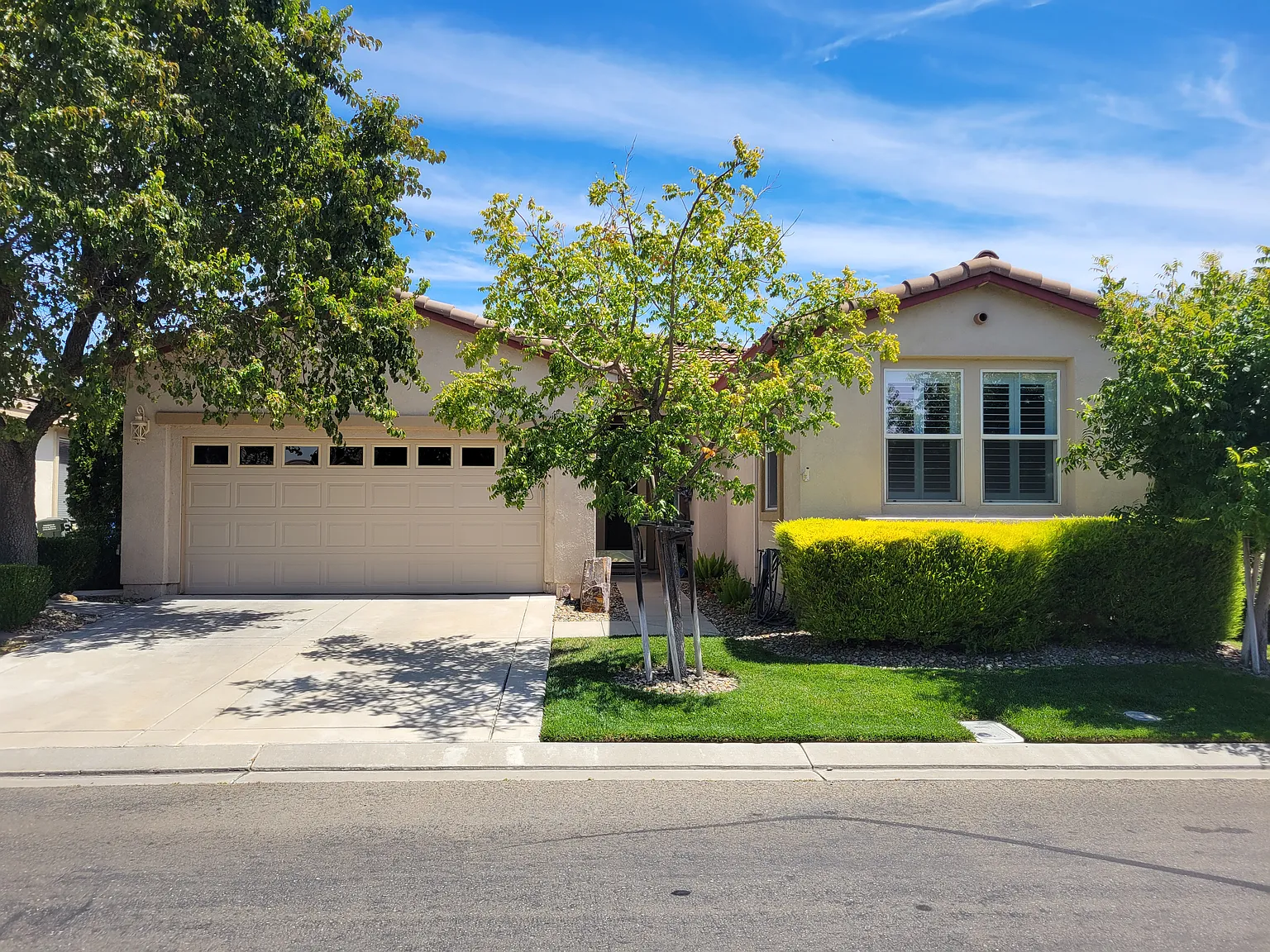 2 bed, 1689 sqft, $2,675 — Photo 1