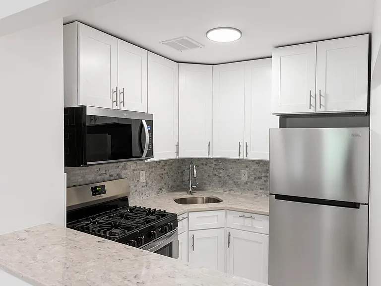 1604 Brooklyn Ave #3 — Photo 3