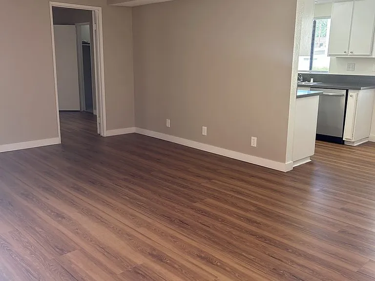 120 N Atlantic Blvd — Photo 3
