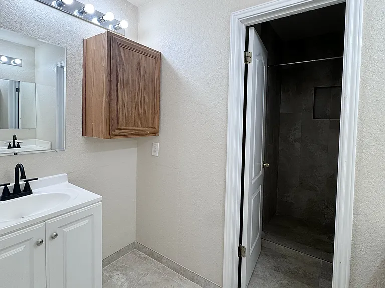 16 Pembroke Ct — Photo 23