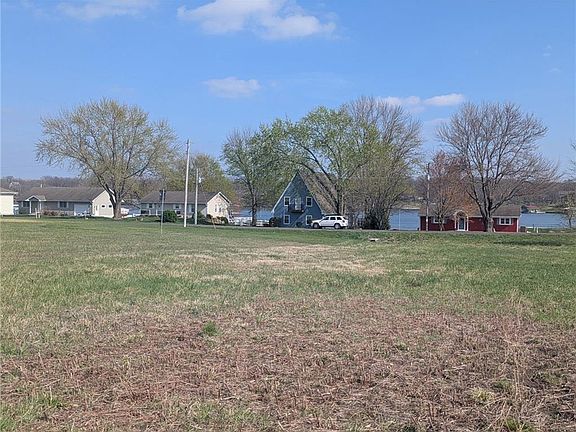 2nd image of Lake Viking Ter Lot 1580