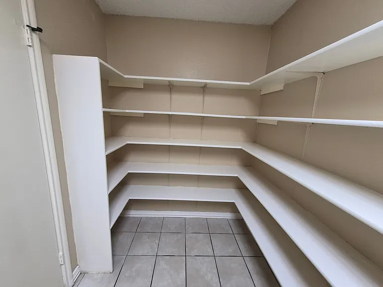 8007 Chestnut Bluff Dr — Photo 13