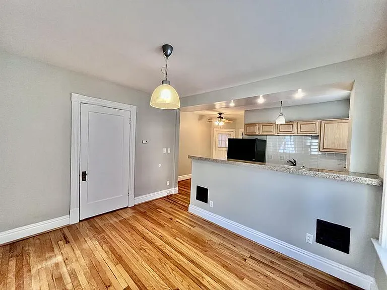 1533 McCausland Ave #A — Photo 4