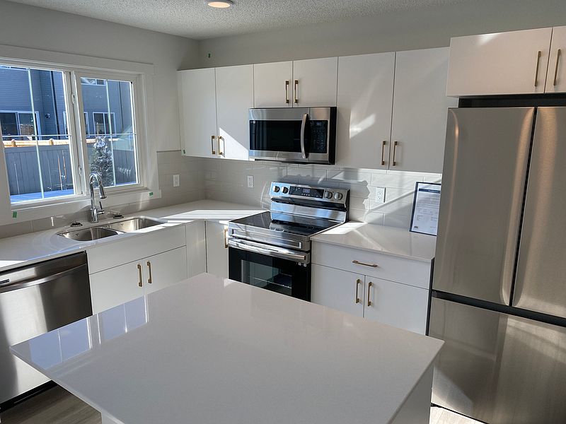 Edmonton Apartment for rent - 3 Bedrooms — photo 7