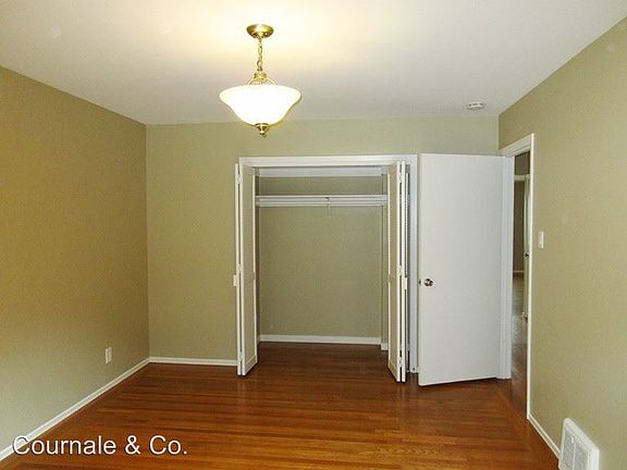 5th image of 478 Arlington St