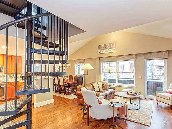 2nd image of 550 Depot Ave #206