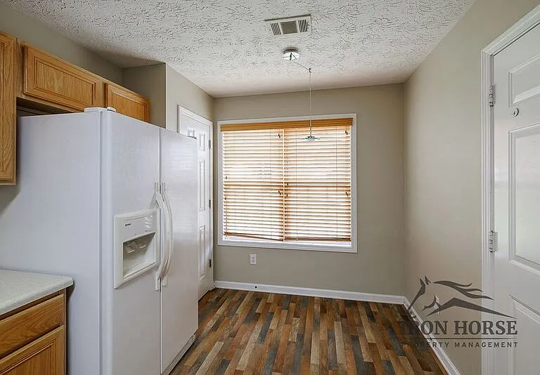 352 Shenandoah Cir — Photo 15