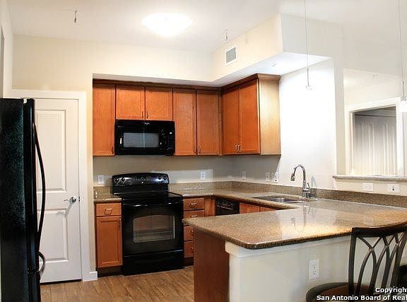 5th image of 7342 Oak Manor Dr