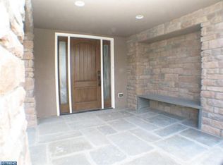 13 W 85th St, Brant Beach, NJ 08008
