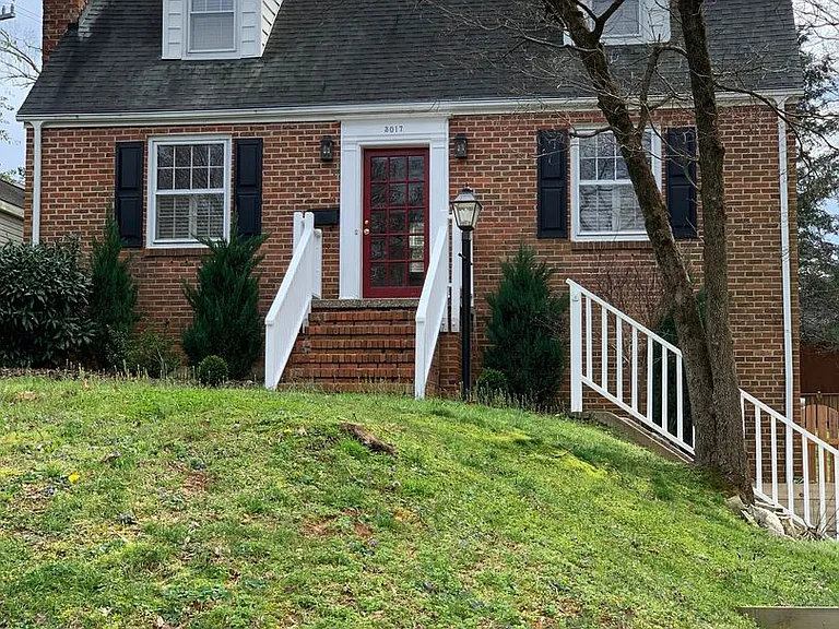 3017 Mayview Rd — Photo 1