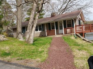 29 Lake Shore Rd E, Stockholm, NJ 07002