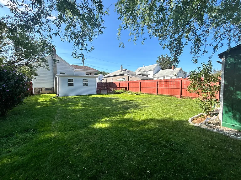 15 Milbre St — Photo 33