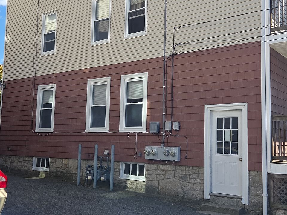 2nd image of 91 Cote Ave #2