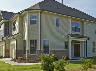 8713 Harris Lake Ln, Charlotte, NC 28269