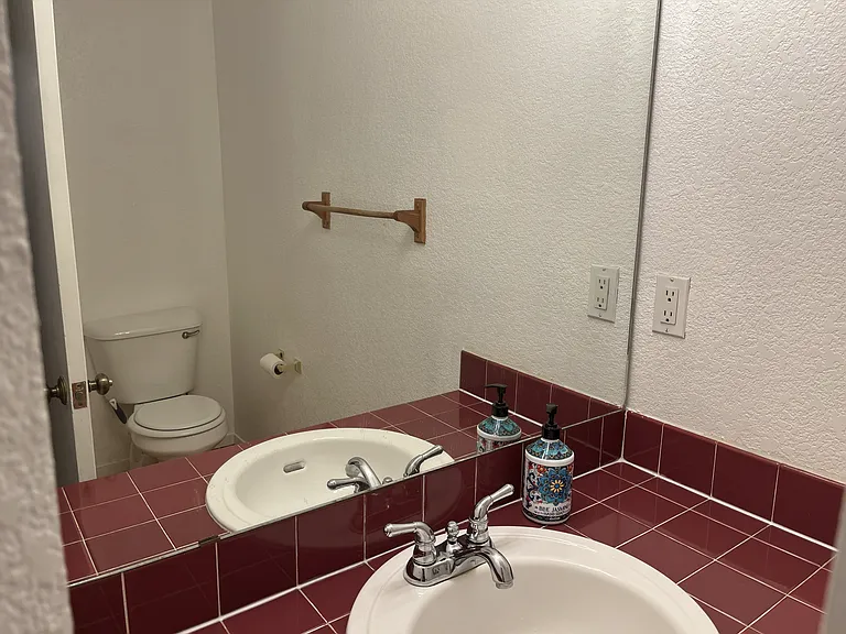 2823 Springdale Ln — Photo 6