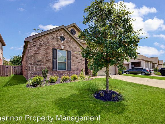 2nd image of 5915 Rivergrove Bend Dr