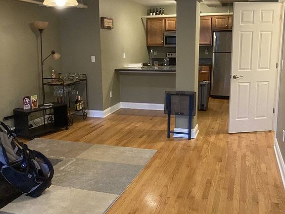 2nd image of 4-6 Sheridan Ave Floor 2A-2