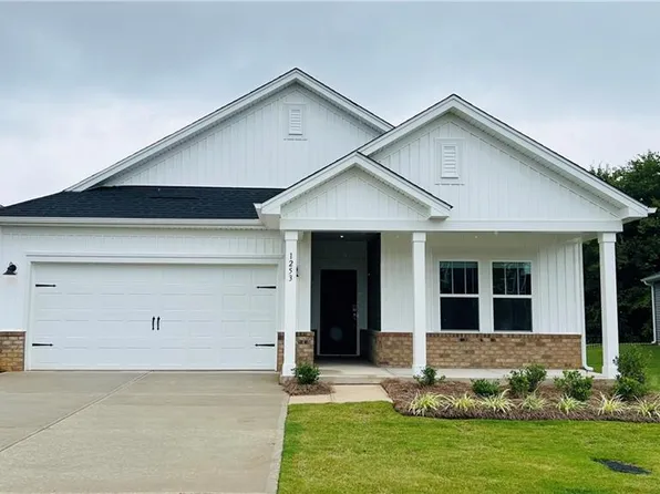 1253 Morehead Dr, Salisbury, NC 28144