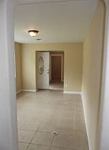 5th image of 808 NE 15th Ave