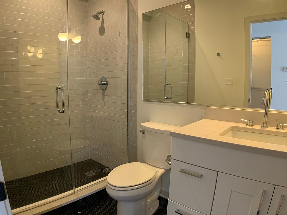 1st image of 1813 S Ashland Ave #207
