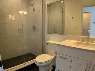 1813 S Ashland Ave #207, Chicago, IL 60608