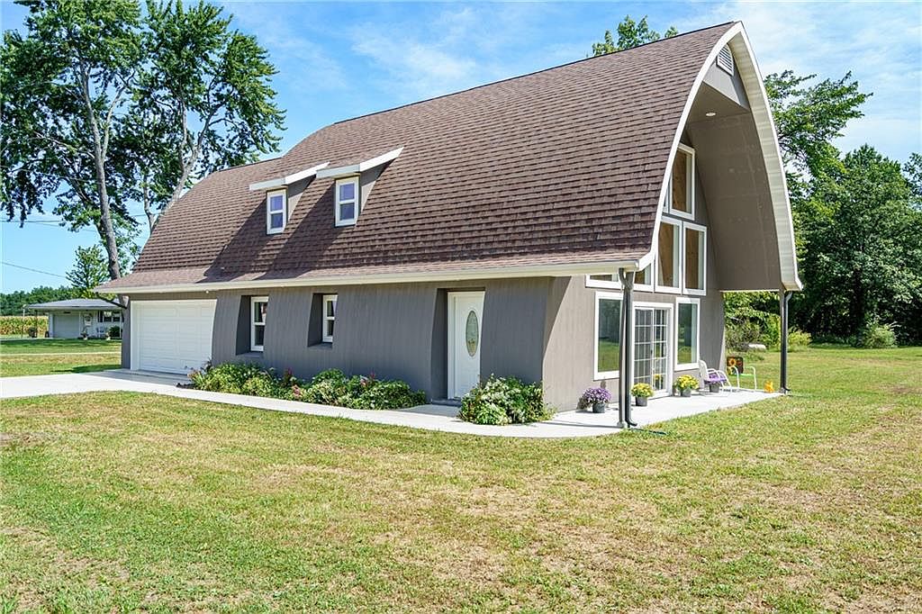 308 N Myrtle St Beecher City Il 62414 Zillow