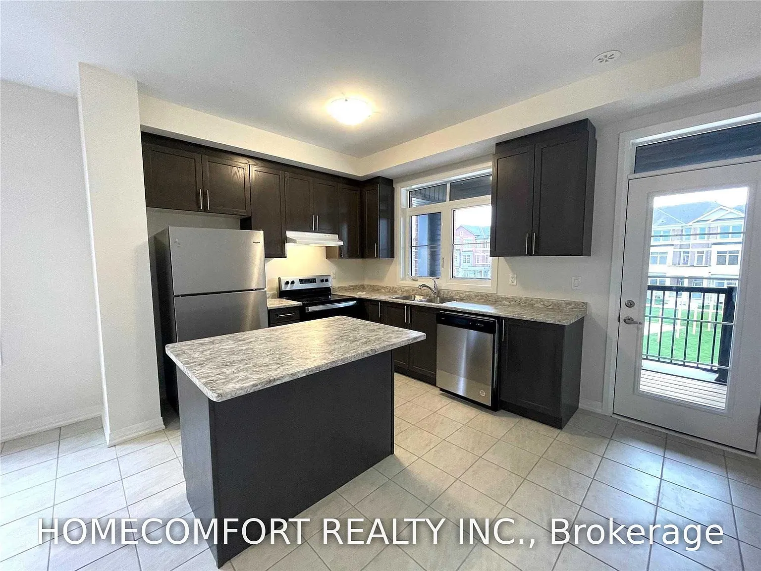 4 bed, $3,150 — Photo 4