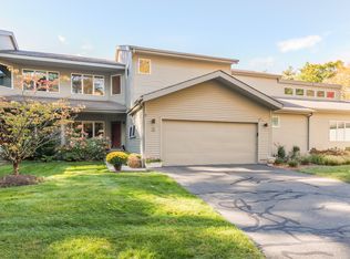 2 Clearbrook #2, Avon, CT 06001