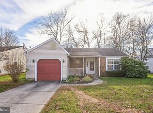 24 Lakebridge Dr, Deptford, NJ 08096