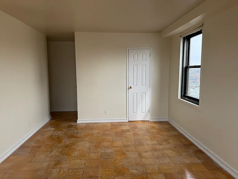 225 Saint Pauls Ave #17L — Photo 15