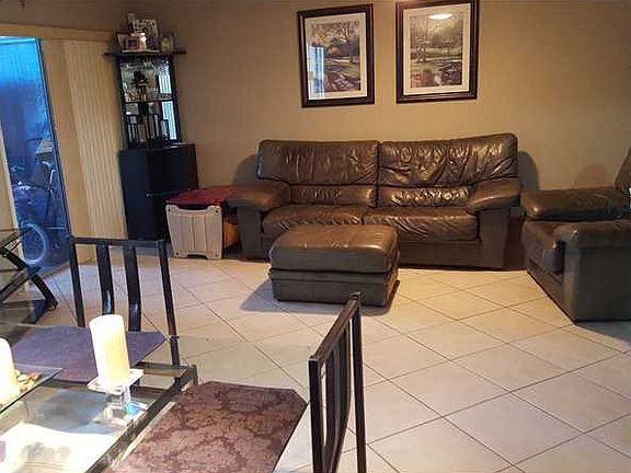 3rd image of 837 Crystal Lake Dr #837