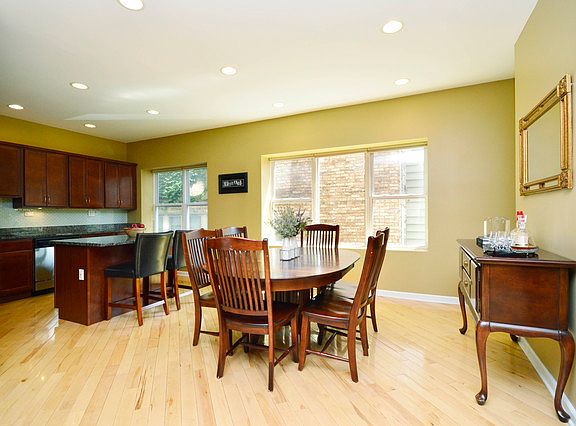 4th image of 4948 N Kimball Ave APT 2E