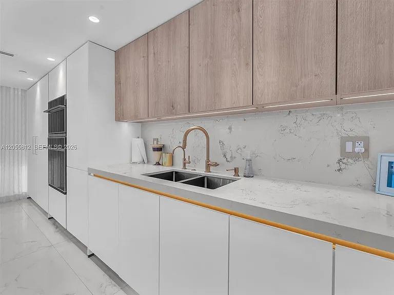 19707 Turnberry Way #6E — Photo 26