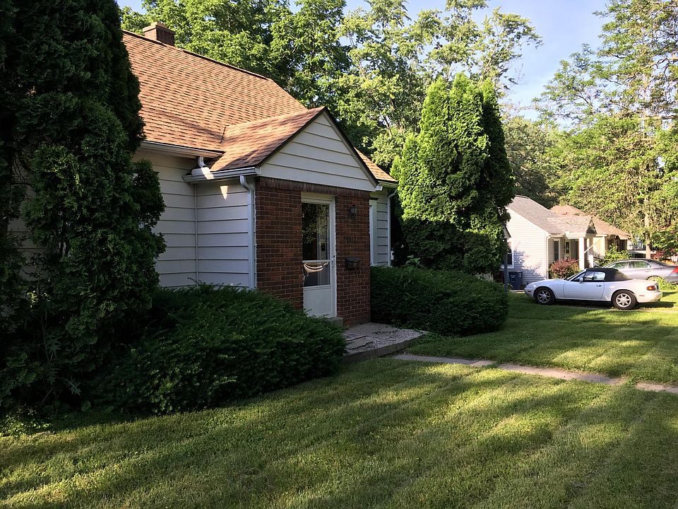 Exterior front lawn
