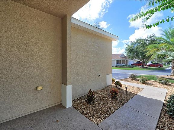 5th image of 5166 NE 124th Pl